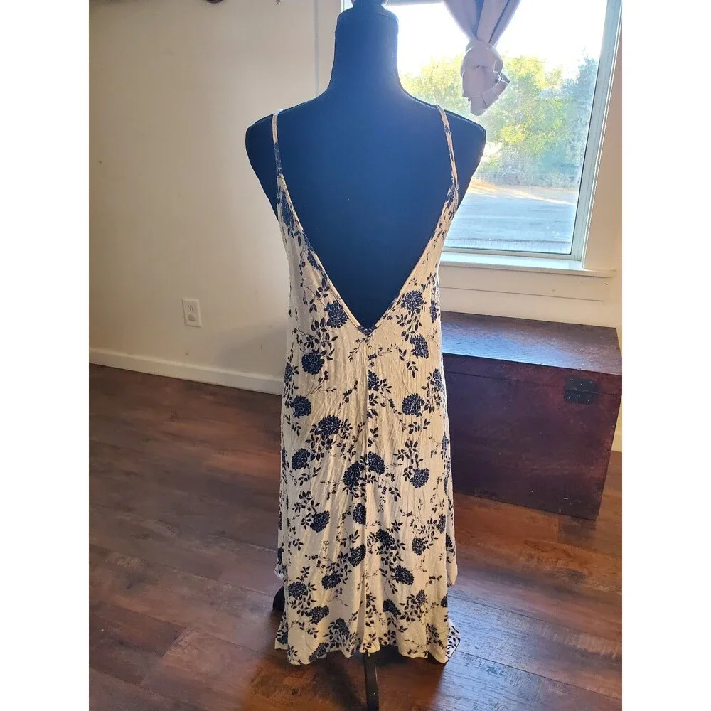 Final Touch Maxi Dress